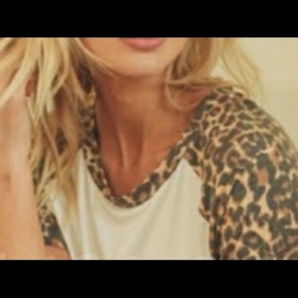 Leopard Sleeve Baseball Tee - Picture 6 of 12